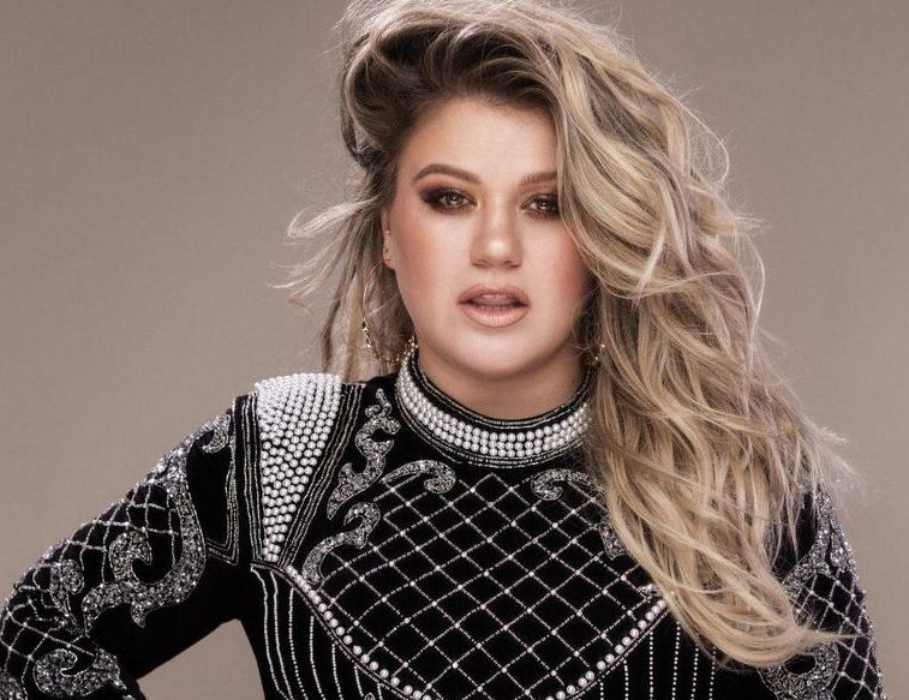 Kelly Clarkson's Net Worth & Salary