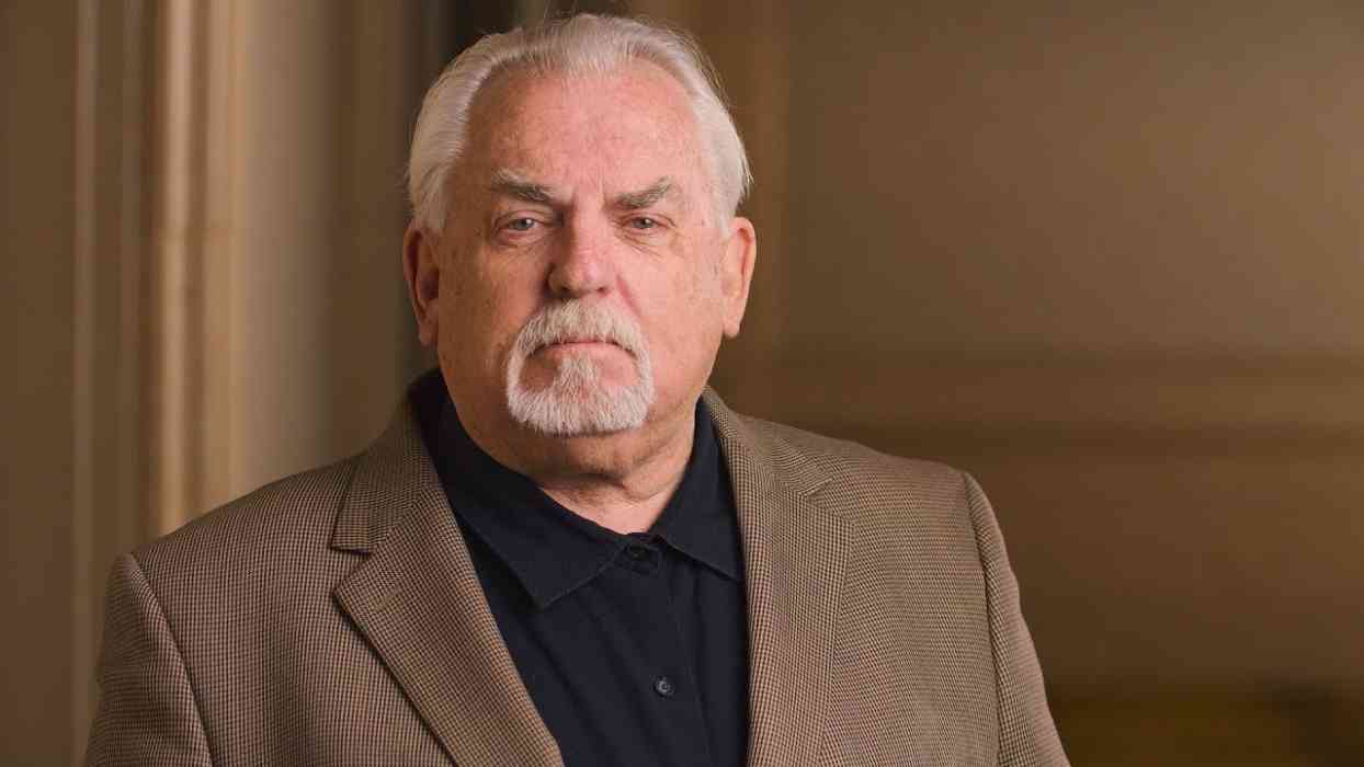 What is the net worth and salary of John Ratzenberger