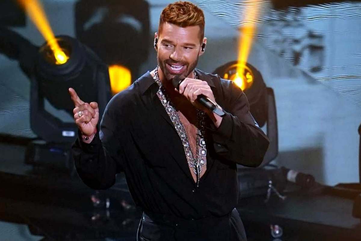 Ricky Martin denies having a relationship UPdate