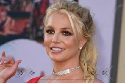 Britney Spears Sparks Concern After Posting Naked Bathtub Photos