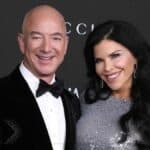 Jeff Bezos's Girlfriend, Lauren Sánchez, Says She Is planning to Go To Space Next Year!