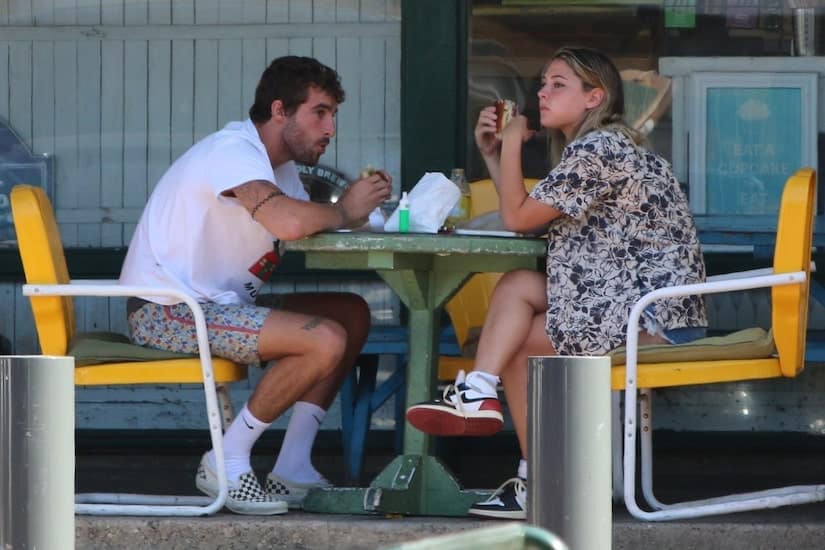  Madelyn Cline and Jackson Guthy 