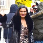 Mindy Kaling pokes fun at alleged Amy Robach, T.J. Holmes affair