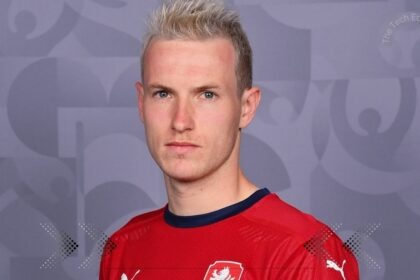 jakub jankto comes out as gay