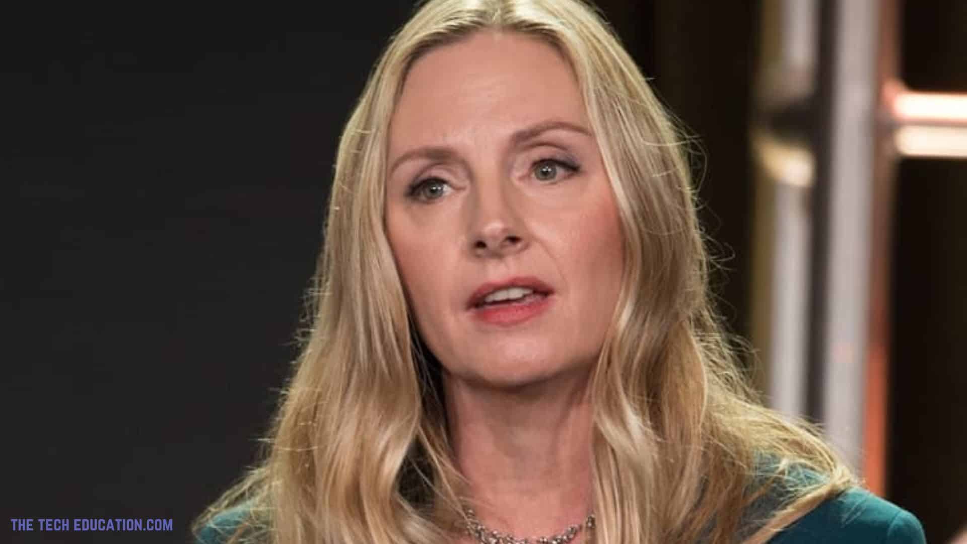 Hope Davis's Net Worth In 2023 How She Built Her Fortune!