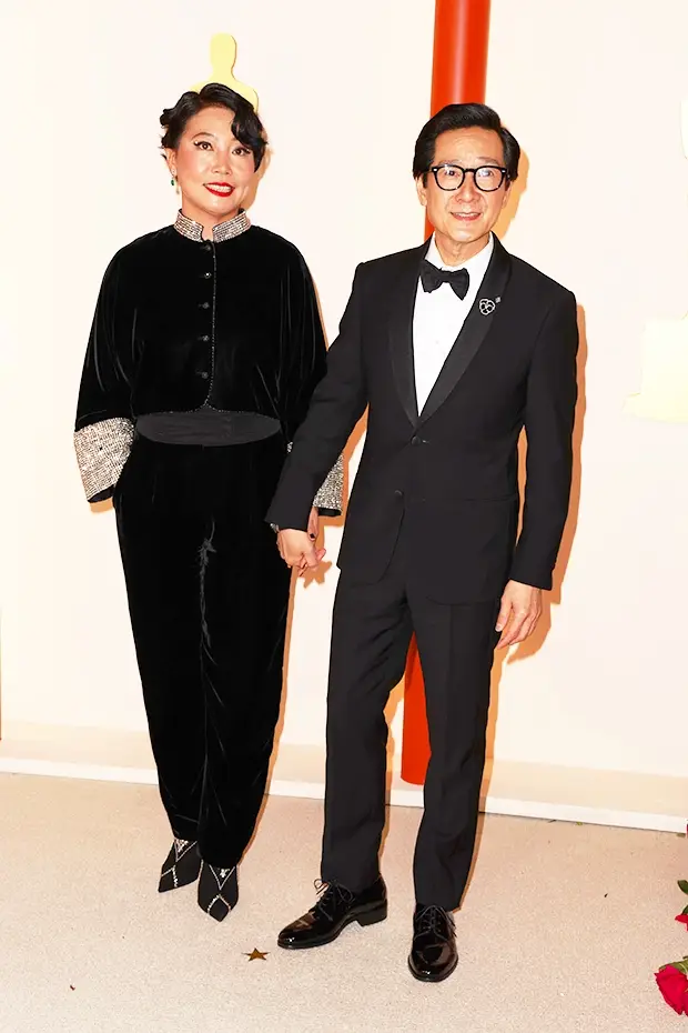 Ke Huy Quan and his wife at the 2023 Oscars